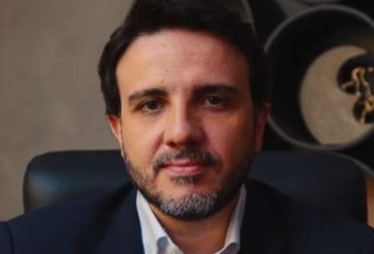 URGENTE: Instagram de Renan Santos é derrubado por Toffoli