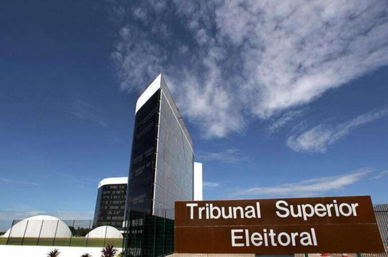Surpreendentemente, Flávio vence o PT no TSE