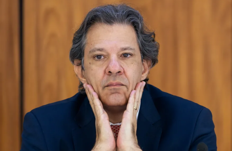 Haddad usa a mesma estratégia de Lula em relação a lobista do Lulinha (veja o vídeo)