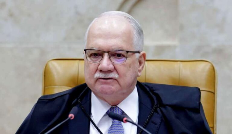 URGENTE: Fachin age, toma forte decisão e inclui a nota que pode aniquilar Moraes
