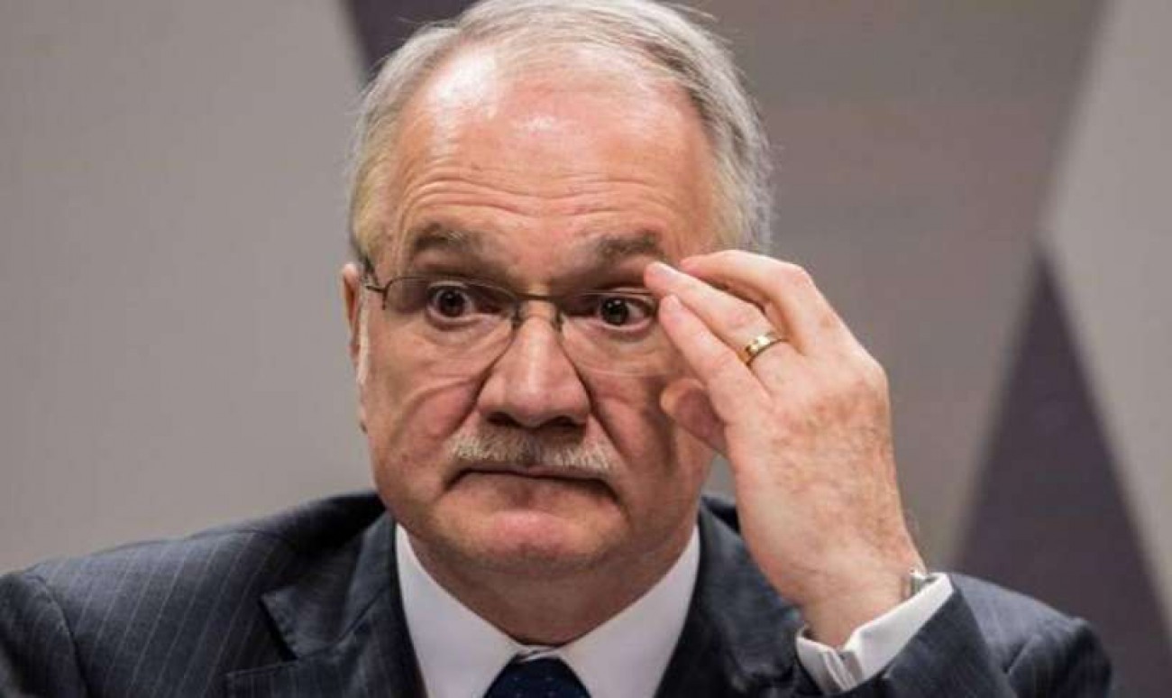 Fachin aproveita a crise para castrar o poder de Moraes