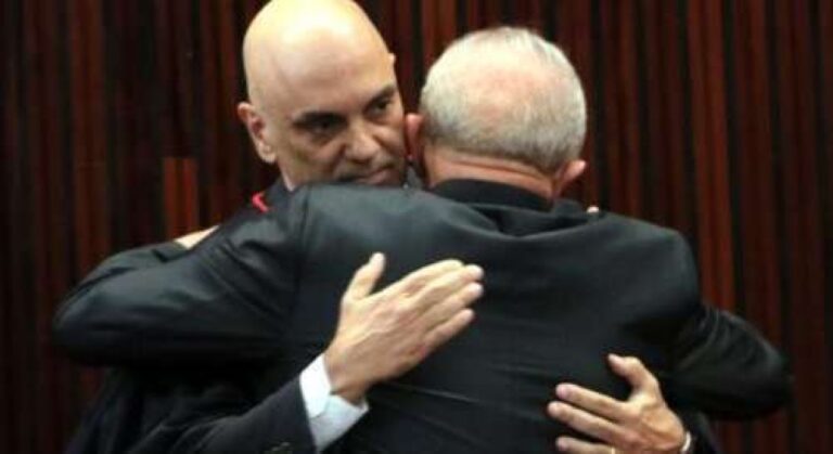 Senadores da base de Lula começam a soltar a mão de Moraes