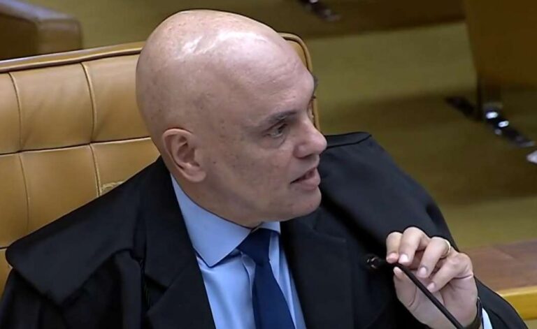 URGENTE: Moraes se declara impedido