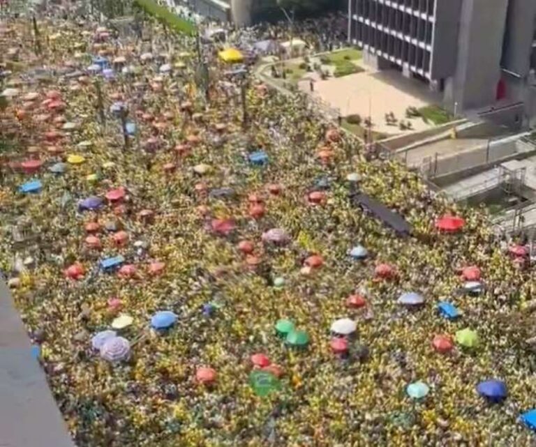 USP diz que apenas 28 mil pessoas estiveram na Paulista, e vídeos impressionantes viralizam