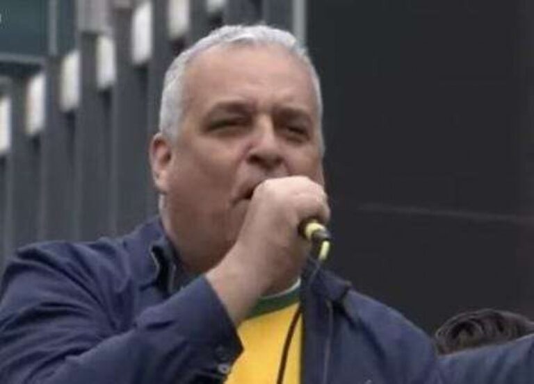 Vice de Flávio faz forte discurso contra o sistema (veja o vídeo)