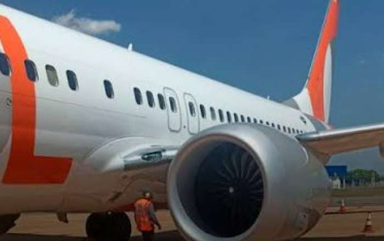 Avião com 180 pessoas declara emergência em pleno voo e piloto age rápido