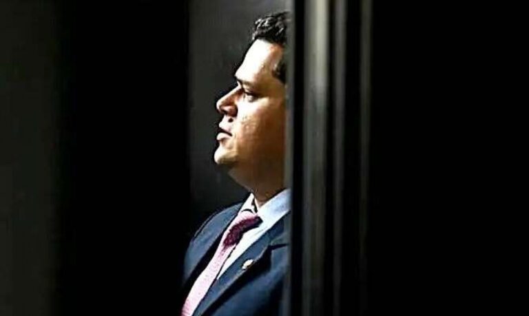 Nikolas faz a cobrança chegar ao quintal político de Davi Alcolumbre (veja o vídeo)